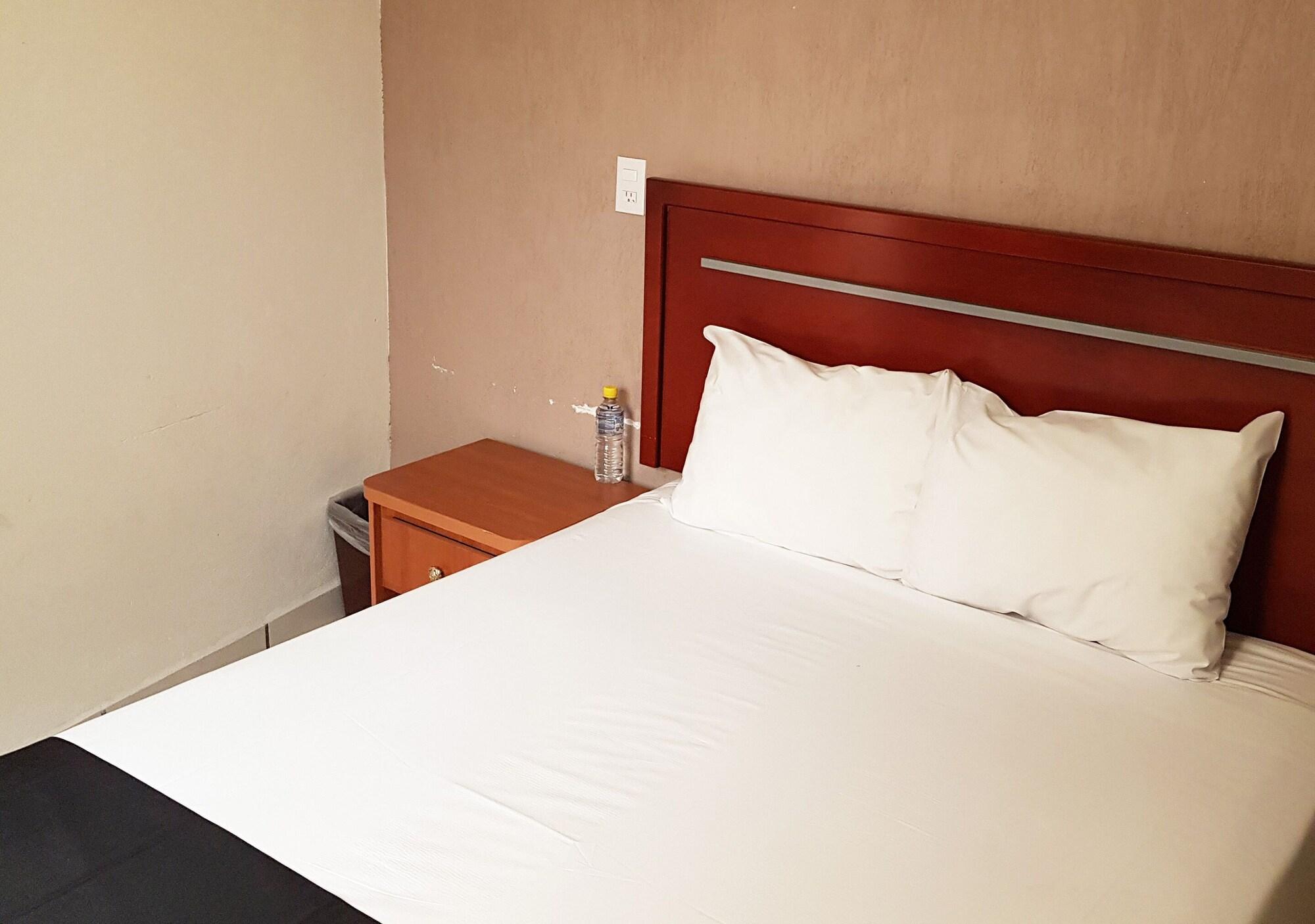 Capital O Hotel Victoria Μορέλια Εξωτερικό φωτογραφία