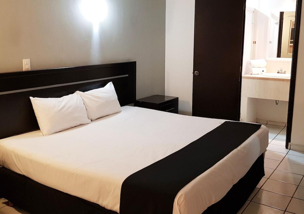 Capital O Hotel Victoria Μορέλια Εξωτερικό φωτογραφία