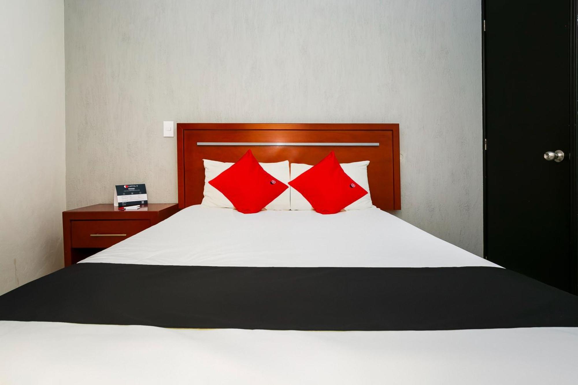 Capital O Hotel Victoria Μορέλια Εξωτερικό φωτογραφία