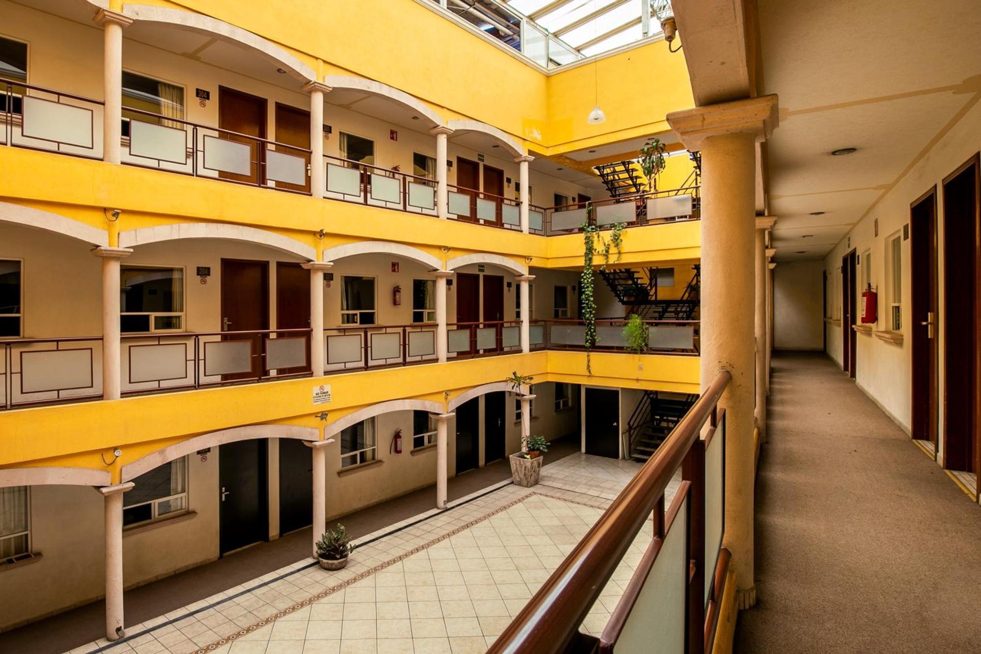 Capital O Hotel Victoria Μορέλια Εξωτερικό φωτογραφία
