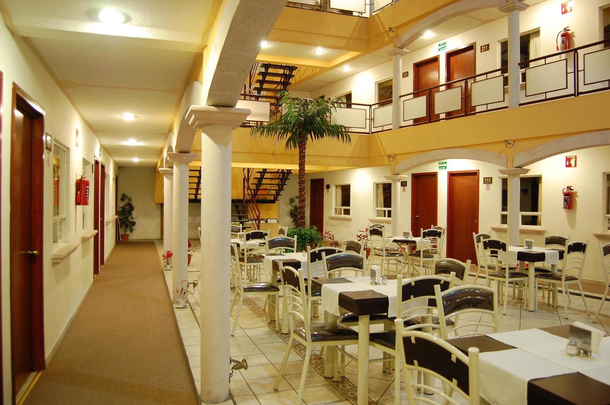 Capital O Hotel Victoria Μορέλια Εξωτερικό φωτογραφία